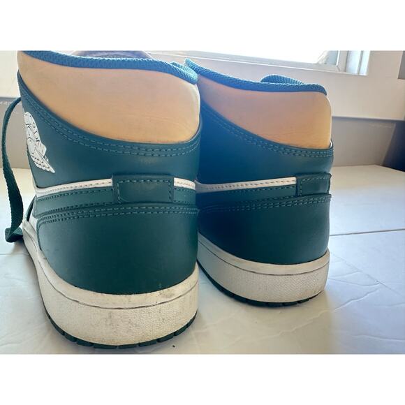Nike Air Jordan 1 Mid Pine Green Gold Size 9.5 main image 4